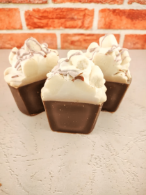 Hot Cocoa cupcake bar