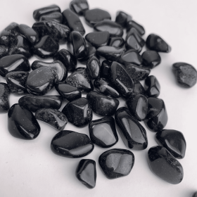 Black Onyx | Tumbled | 15-20mm | South Africa | 1 lb